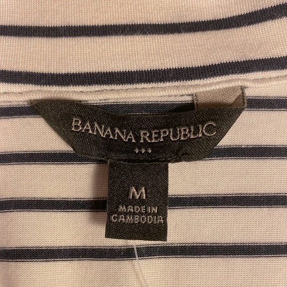 ⚓️ V-Neck Collared Shirt White with Navy Blue Stripes | Banana Republic ⚓️ - Picture 6 of 6